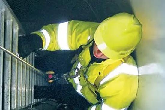 Latchways® Ladder Lifeline System for Wind Turbines